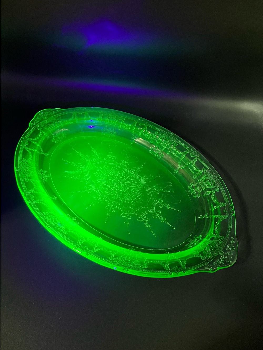 Anchor Hocking Green Uranium Vaseline Glass Ballerina Cameo Serving Plate Tray